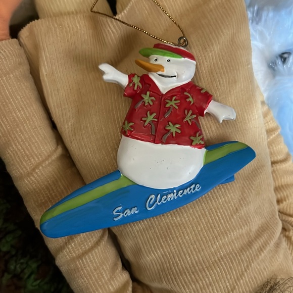 Snowman on a surfboard Christmas ornament San Clemente Vintage Kurt S Adler art - Picture 8 of 9